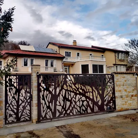 Πανσιόν Youtopia Riverside Στάρα Ζαγόρα