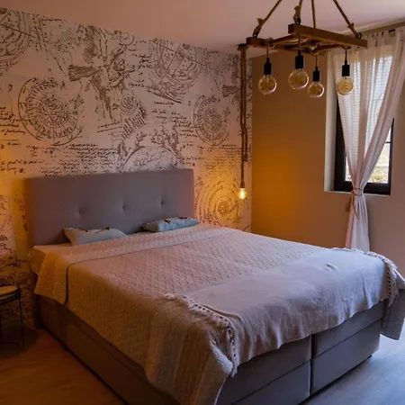 Youtopia Riverside Πανσιόν *